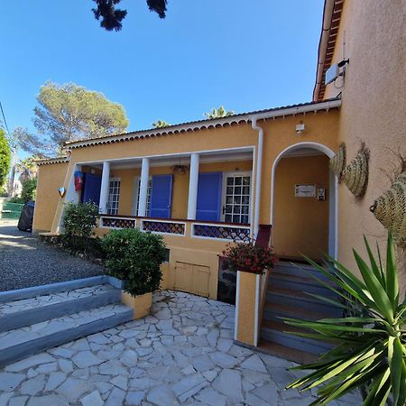 Le Cosy Hotel Saint Aygulf Exterior foto