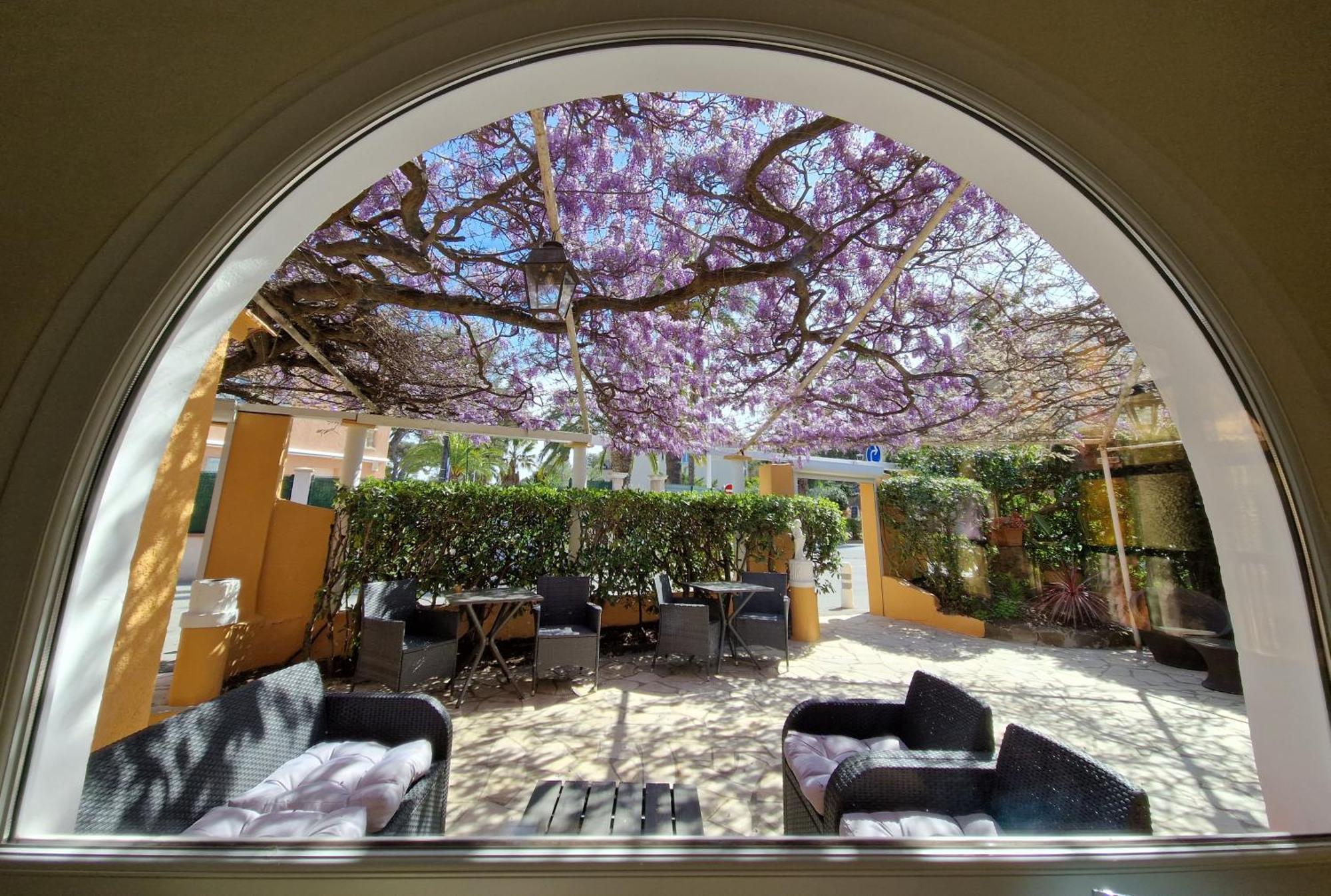 Le Cosy Hotel Saint Aygulf Exterior foto