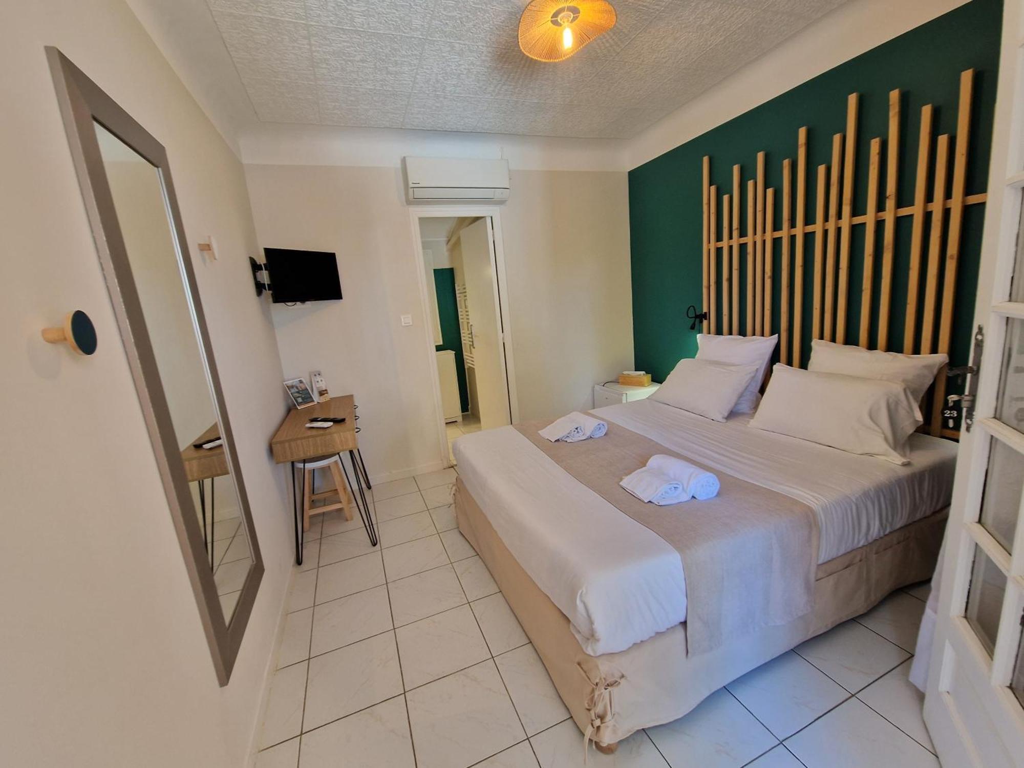 Le Cosy Hotel Saint Aygulf Exterior foto
