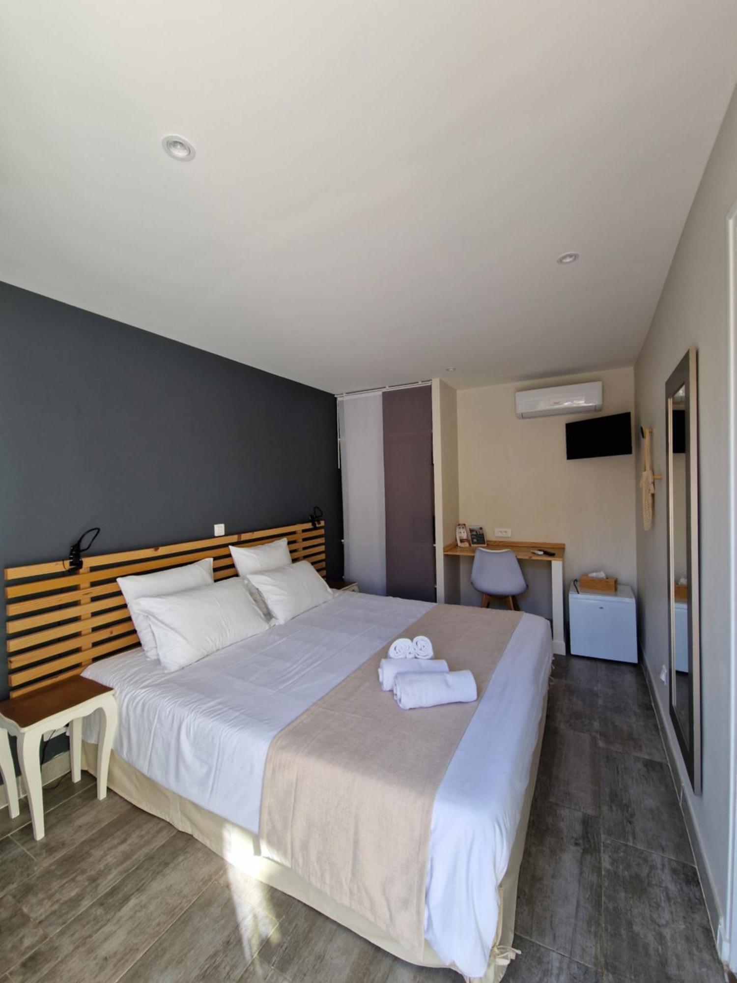 Le Cosy Hotel Saint Aygulf Exterior foto